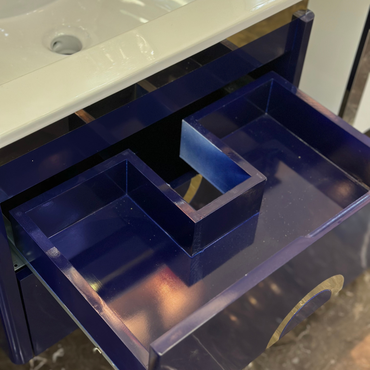 24'' Modena modern bathroom vanity with sink
