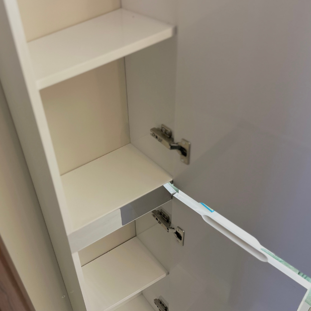 Wall cabinet white white