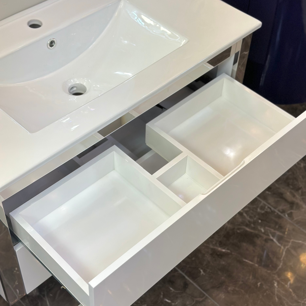 36'' Ancona modern white with silver