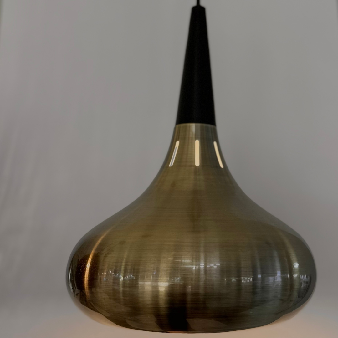 Gold pendant