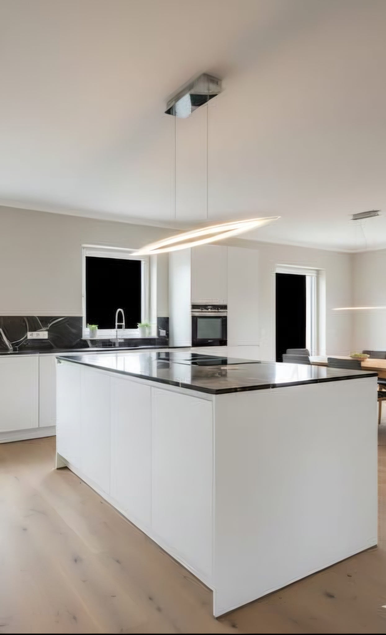 Montmartre chromed metal chandelier